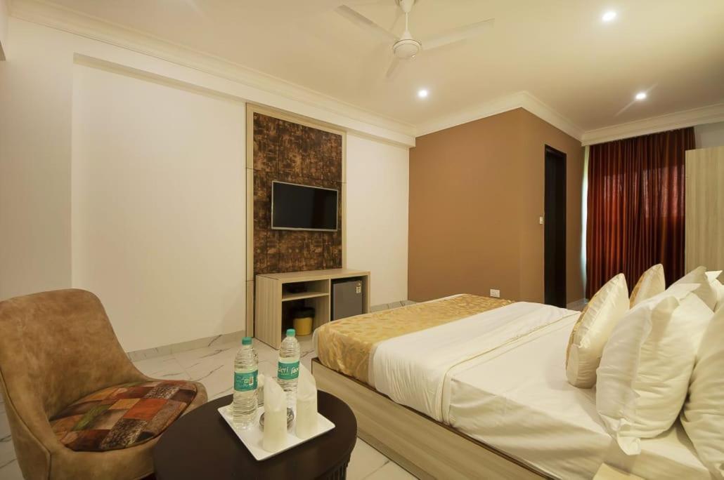 Hotel Almora Near Delhi Airport New Delhi Extérieur photo