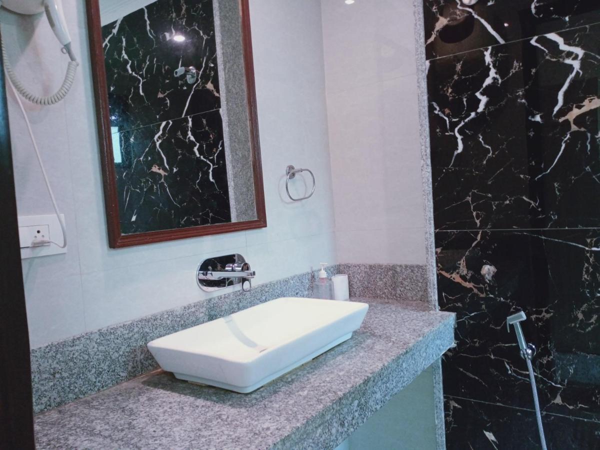 Hotel Almora Near Delhi Airport New Delhi Extérieur photo
